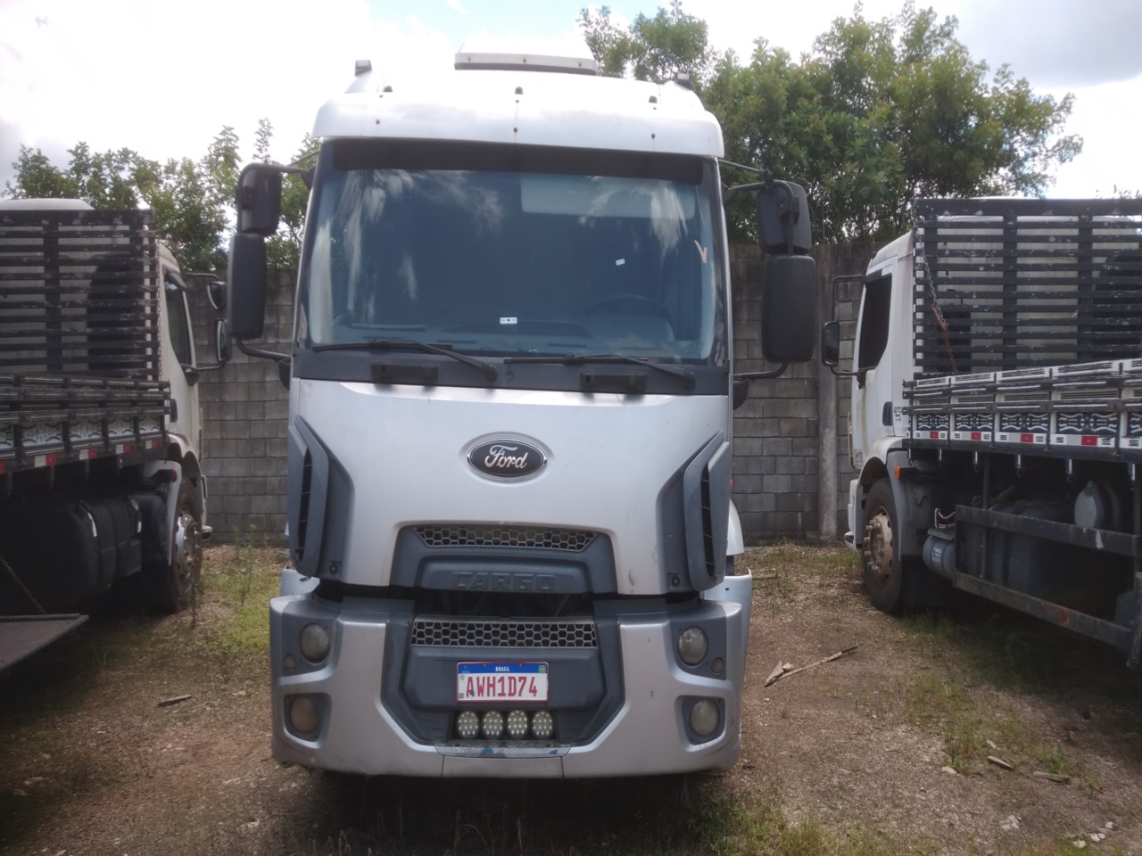 Ford Cargo 1933 TL 2012 Diesel Prata Mecânica Desmontada