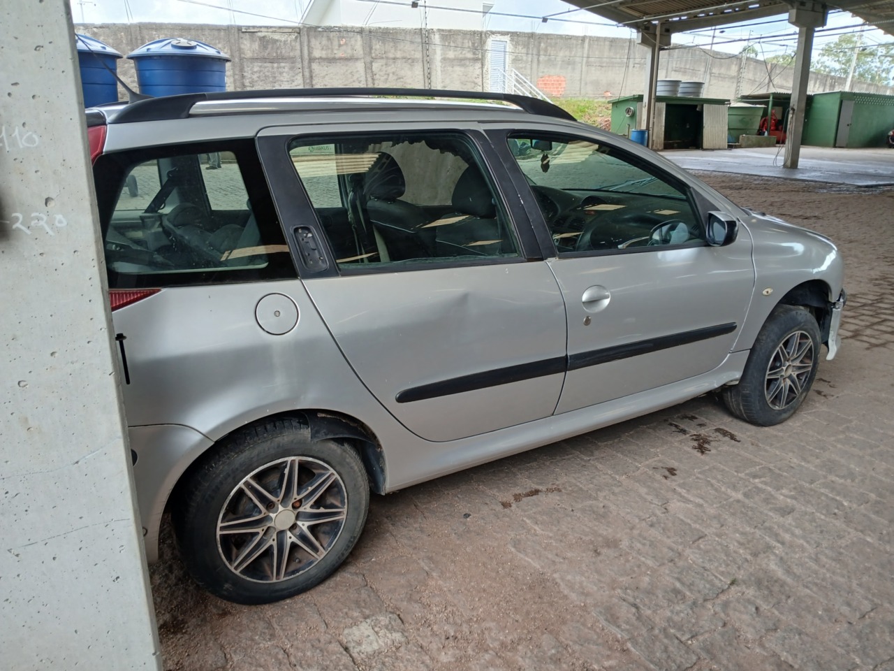 PEUGEOT/206 SW 14 PRES FX — foto do lote