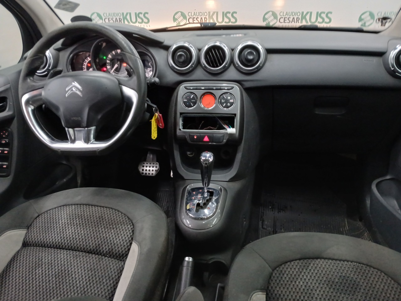 SUCATA CITROEN/C3 120A EXCLUSIV — foto 5 de 8