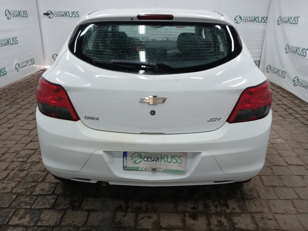 CHEVROLET/ONIX 10 MT JOYE — foto 8 de 8