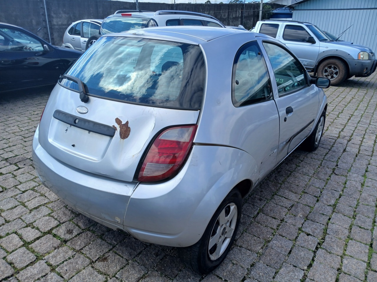 SUCATA FORD/KA GL — foto 3 de 8