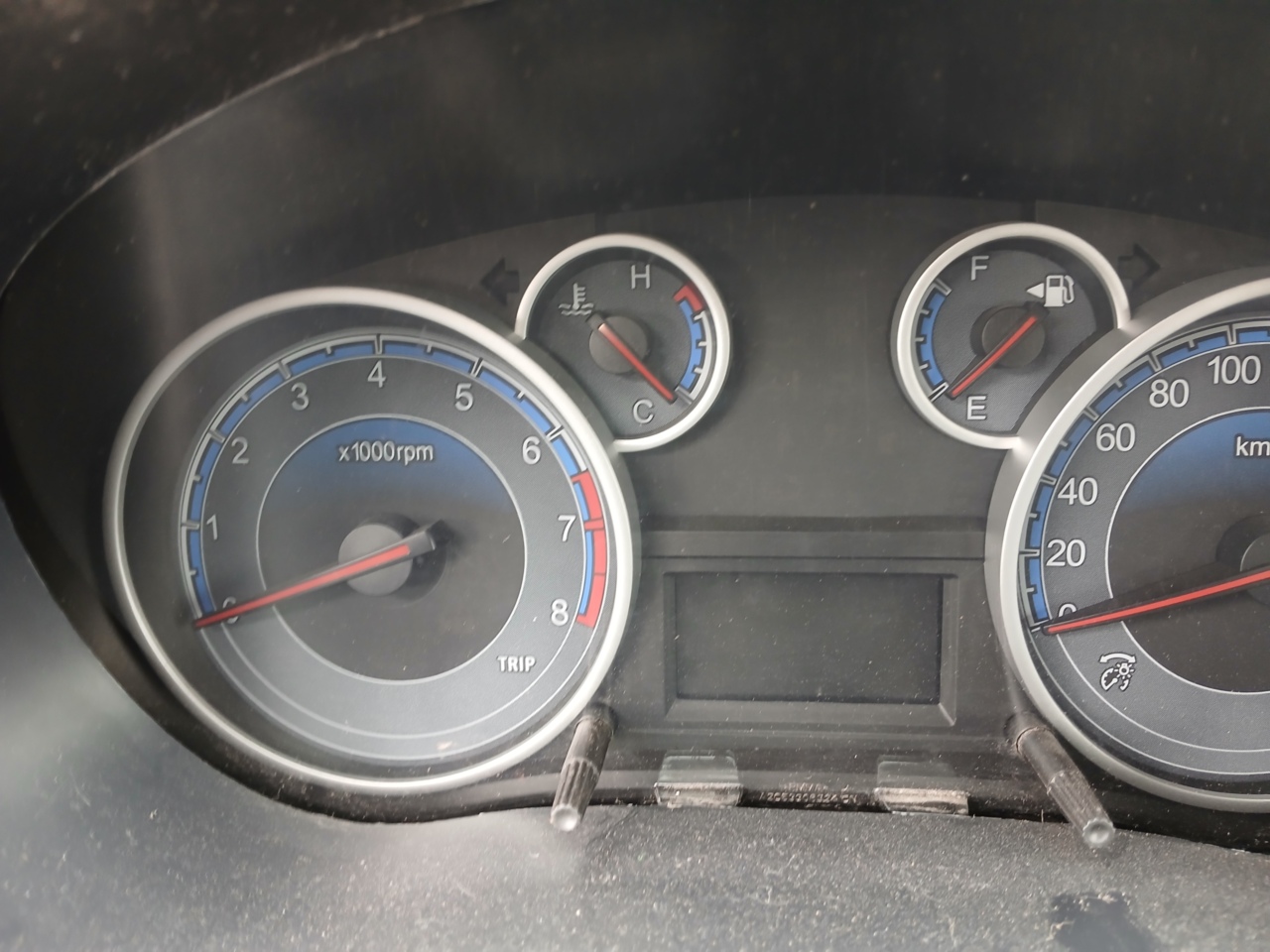 IMP SUZUKI/SX4 4WD — foto 7 de 8