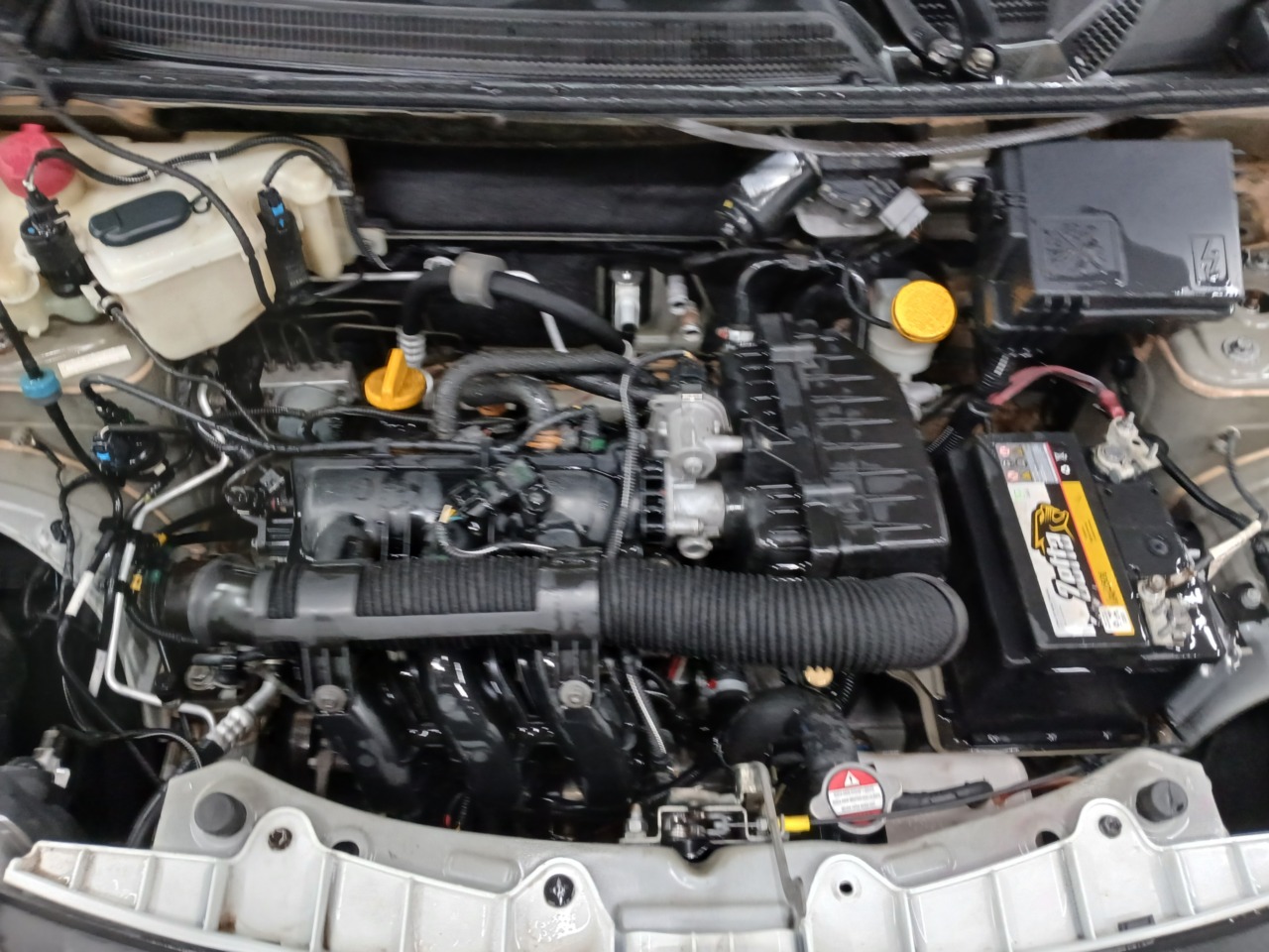 RENAULT/KWID ZEN 10 MT — foto 6 de 8