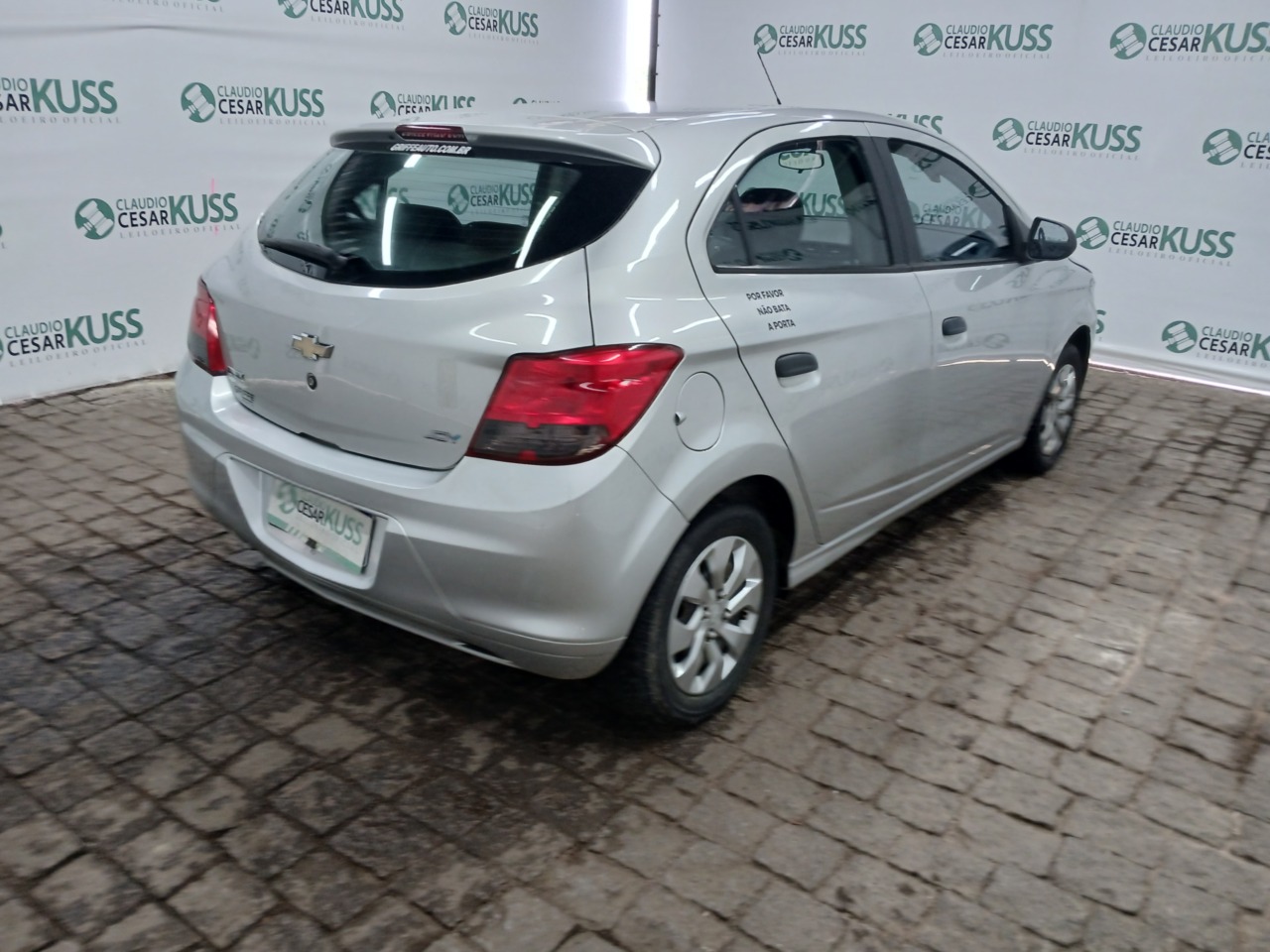 CHEVROLET/ONIX 10 MT JOYE — foto 3 de 8