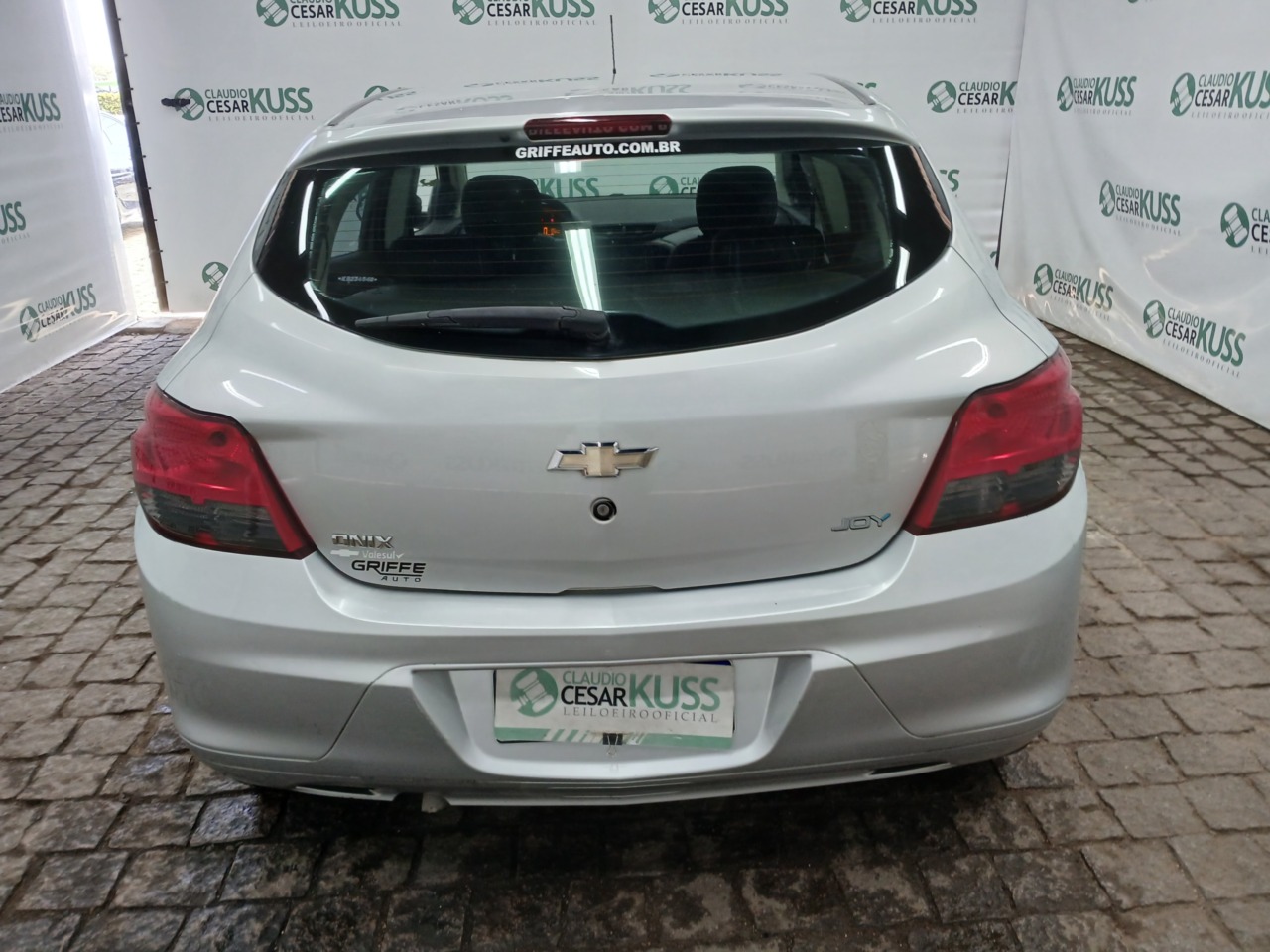 CHEVROLET/ONIX 10 MT JOYE — foto 8 de 8