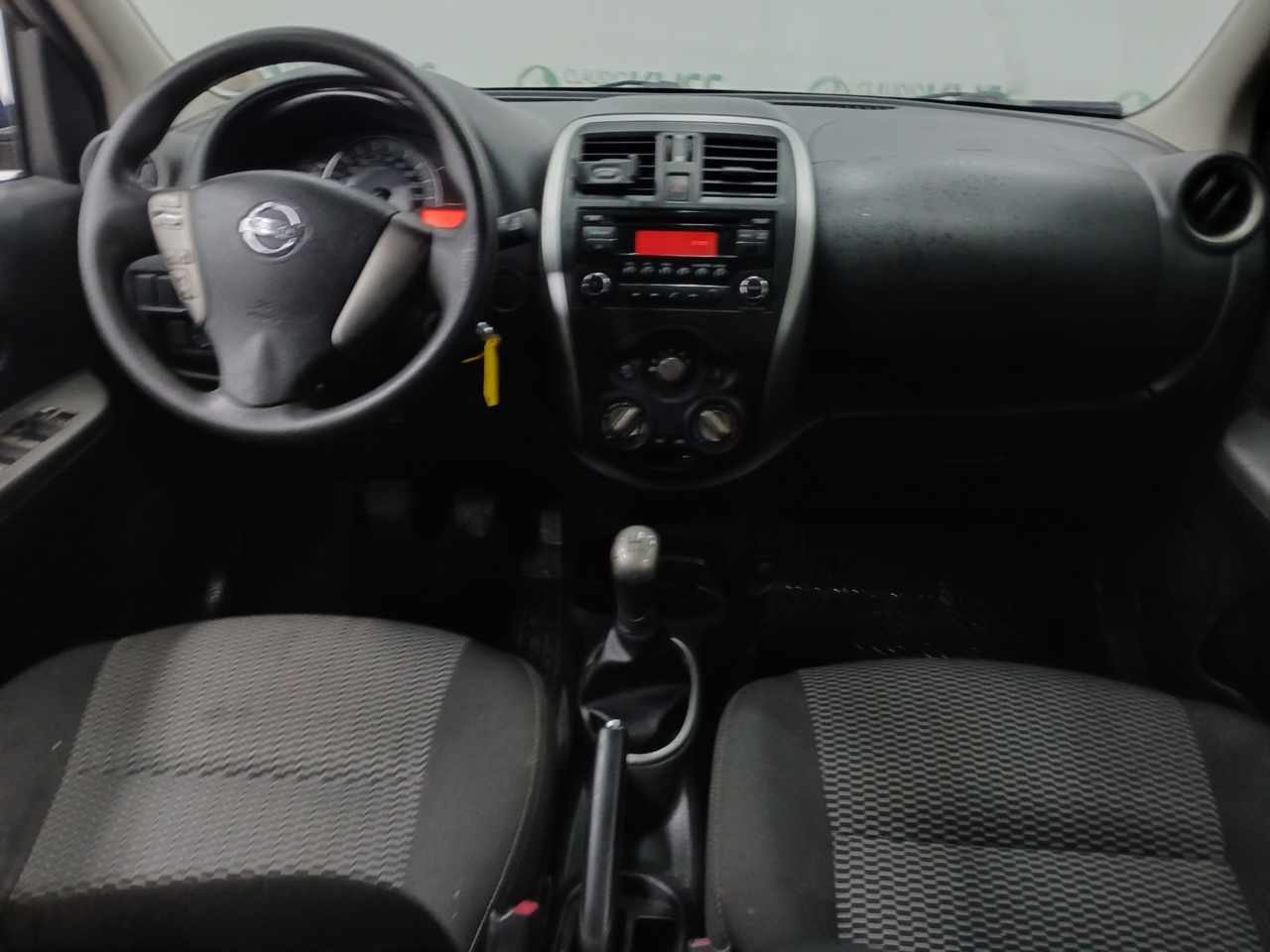 NISSAN/MARCH 10 SV — foto 5 de 8