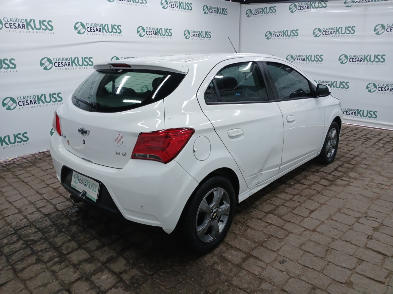 CHEVROLET/ONIX 1.4 MT LT — foto do lote