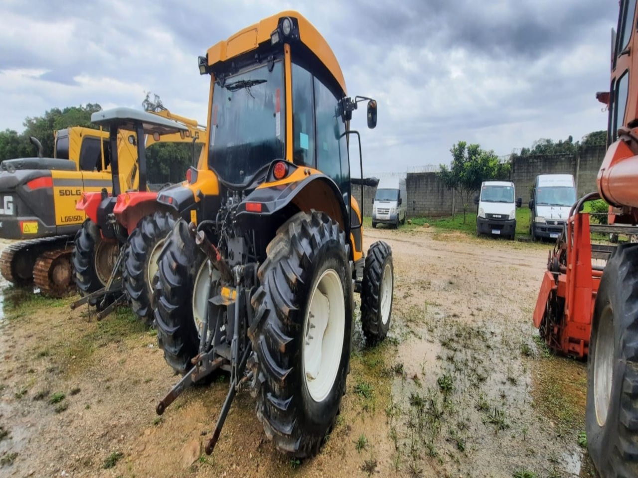 VALTRA/A74S 4X4 CABINADO — foto 3 de 10
