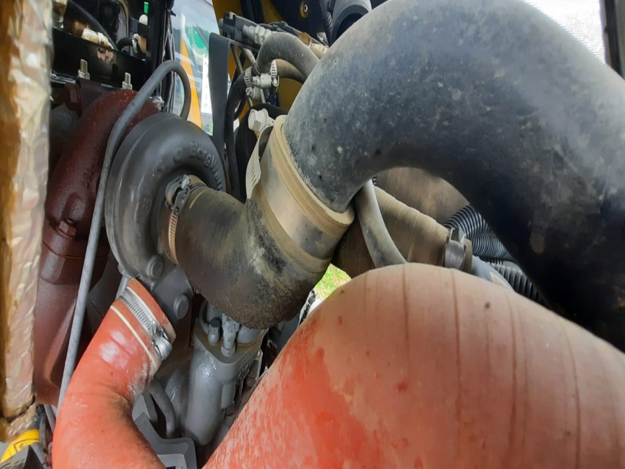 VALTRA/A74S 4X4 CABINADO — foto 6 de 10