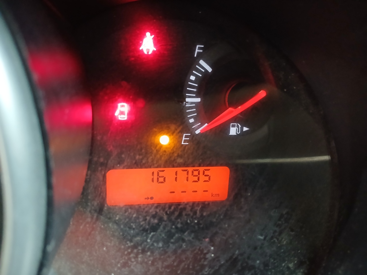 IMP NISSAN/TIIDA SEDAN 18F — foto 7 de 8