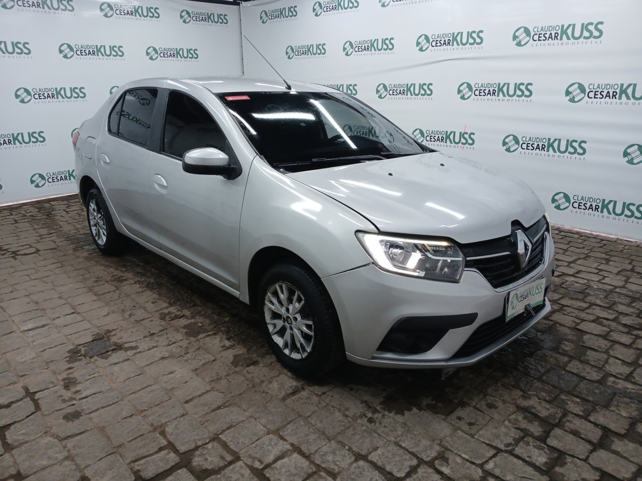 RENAULT/LOGAN ZEN 10 MT — foto 4 de 8
