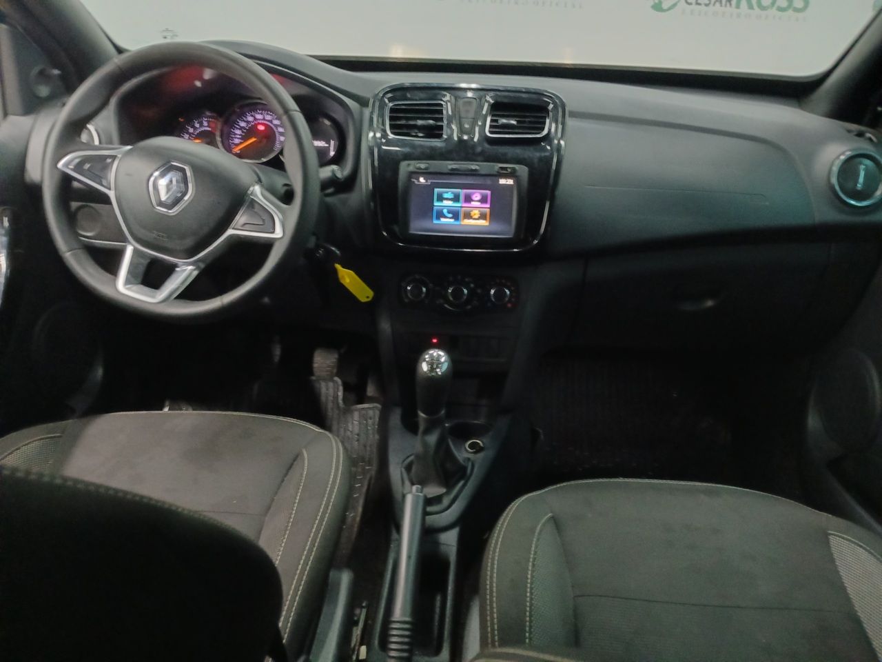 RENAULT/LOGAN ZEN 10 MT — foto 5 de 8