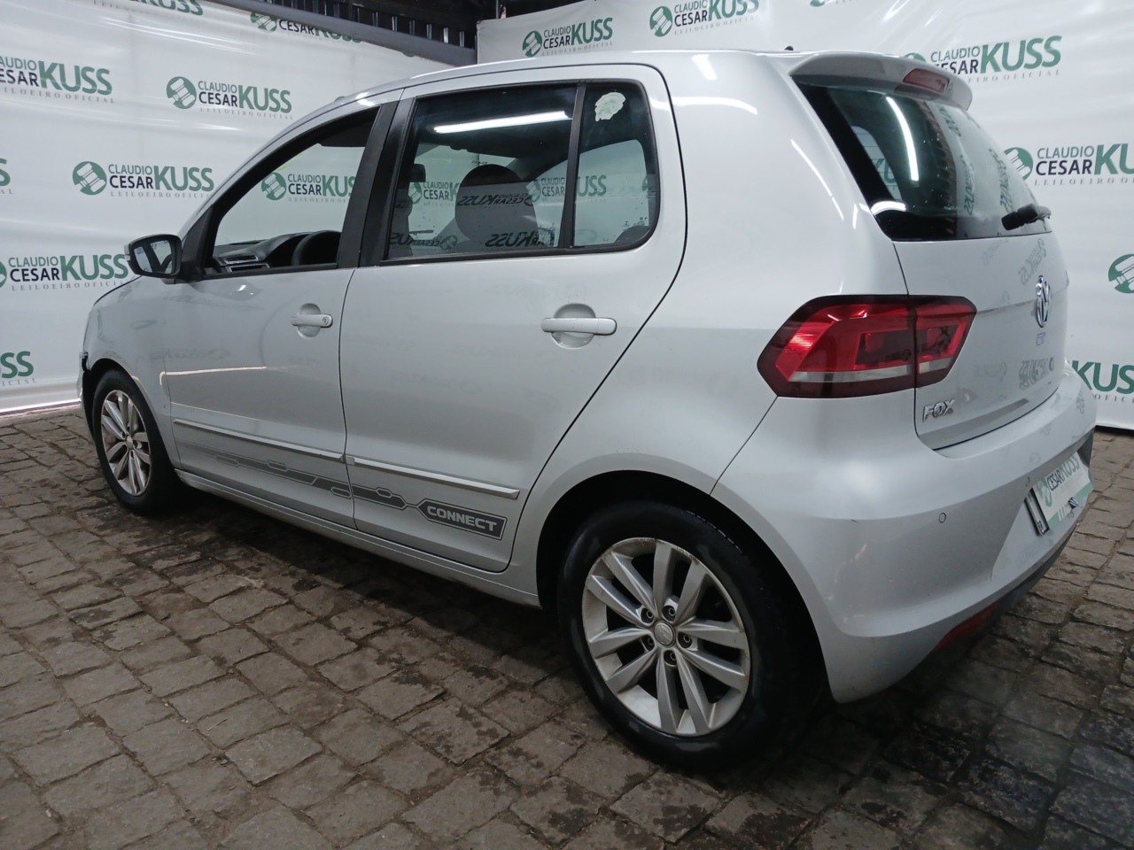 VW/FOX CONNECT MB