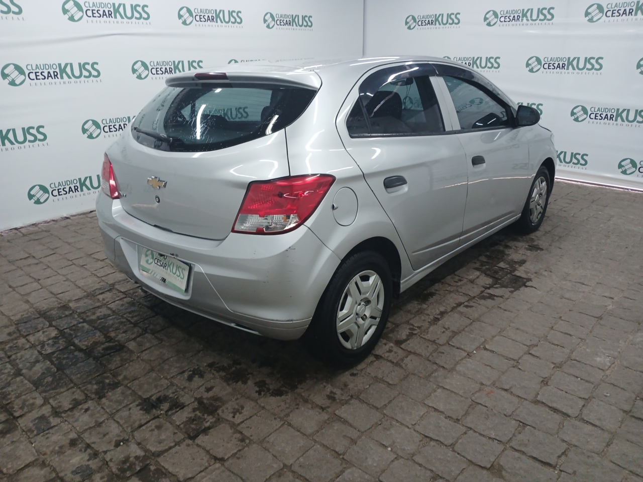 CHEVROLET/ONIX 10 MT JOYE — foto do lote