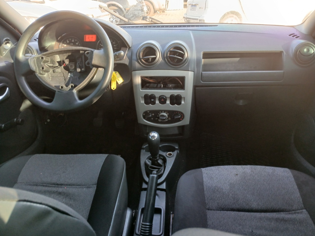 RENAULT/LOGAN EXP 10 16V — foto 5 de 8