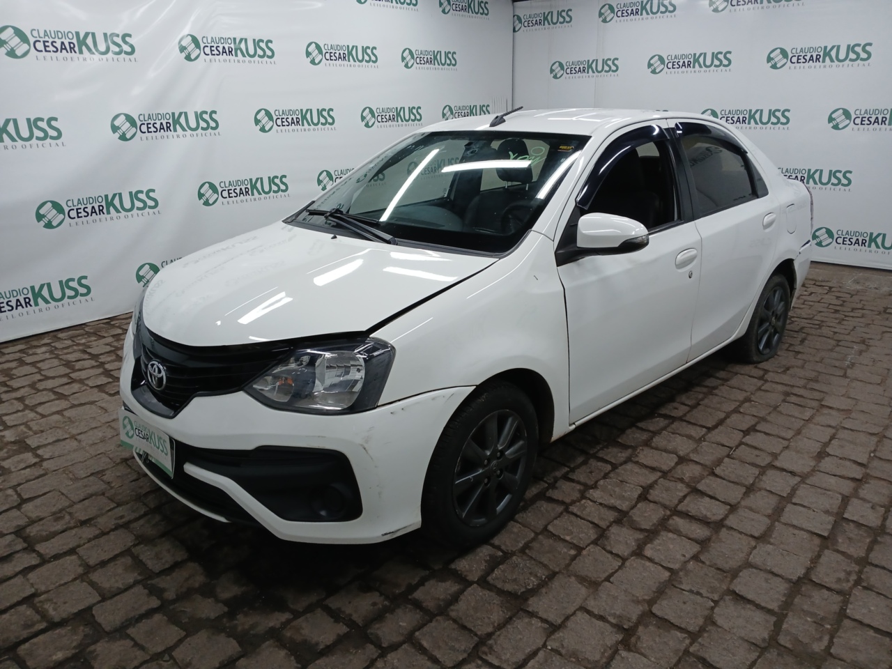 TOYOTA/ETIOS SD XPLUS AT — foto do lote