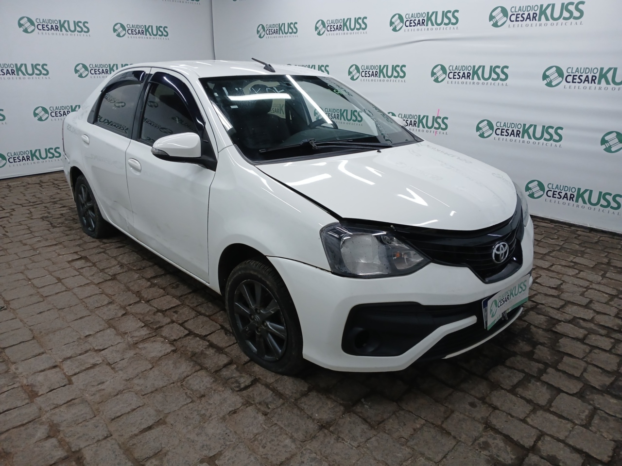 TOYOTA/ETIOS SD XPLUS AT — foto do lote