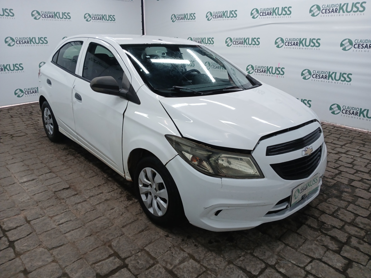 CHEVROLET/ONIX 10 MT JOYE — foto 4 de 8