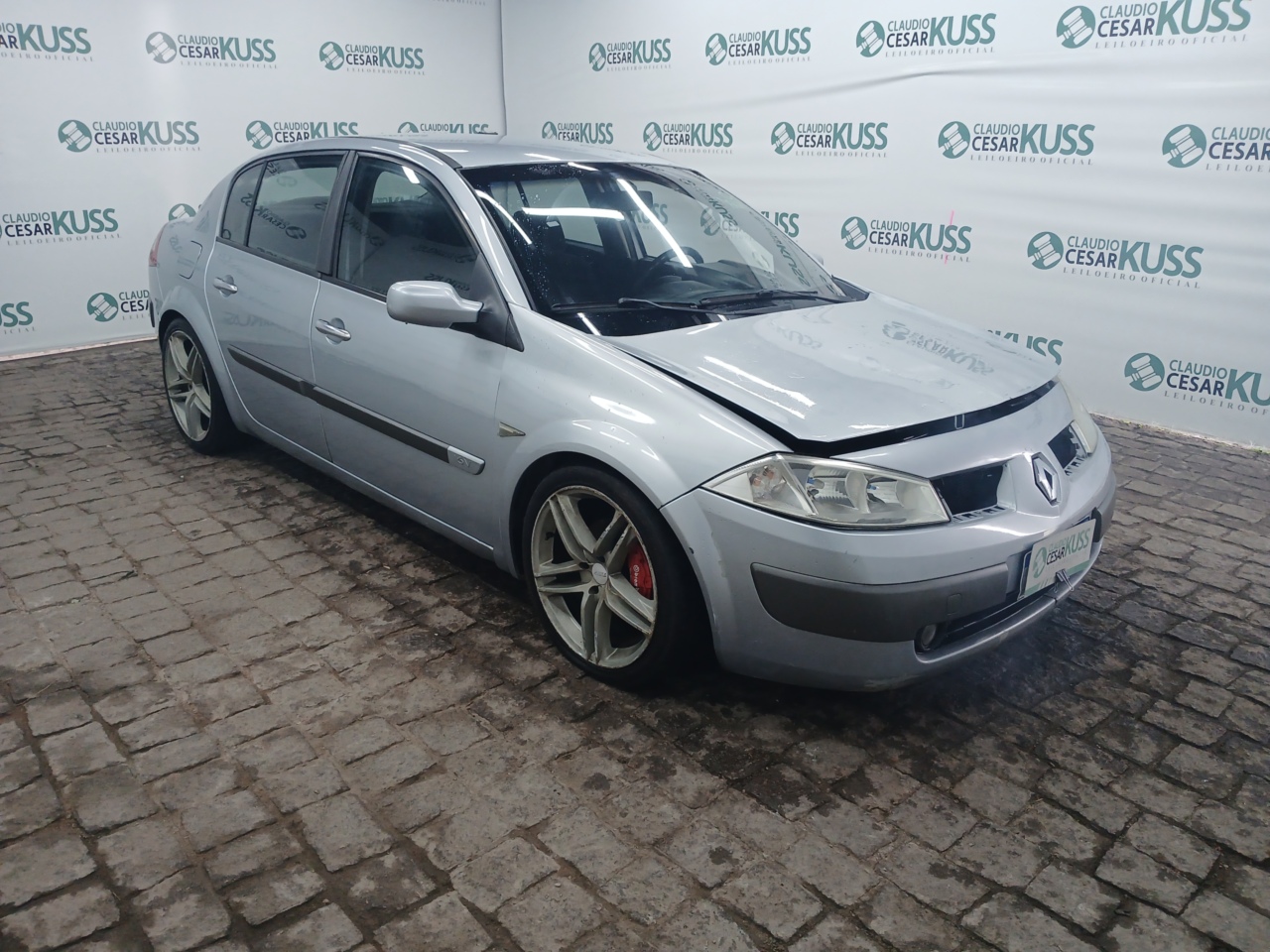 RENAULT/MEGANE SD DYN 16 — foto do lote
