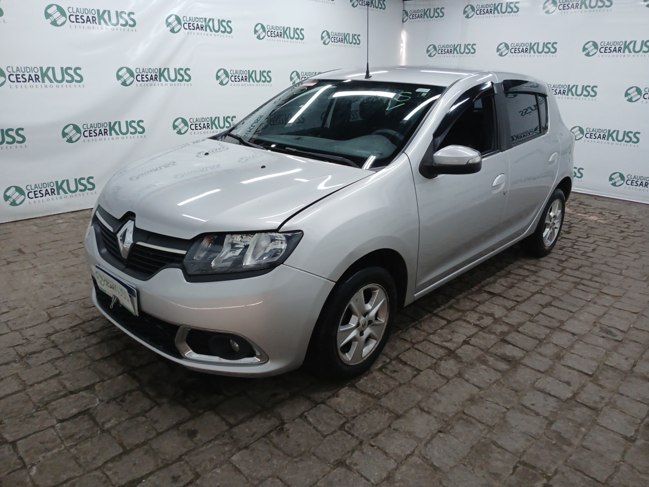 RENAULT/SANDERO EXPR 10 — foto do lote