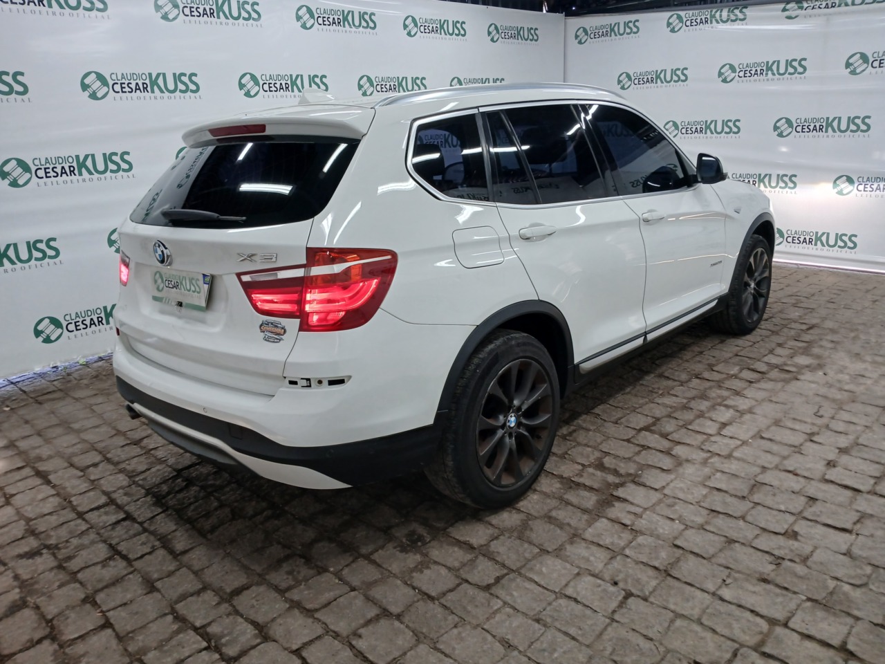 BMW/X3 XDRIVE 20I — foto do lote
