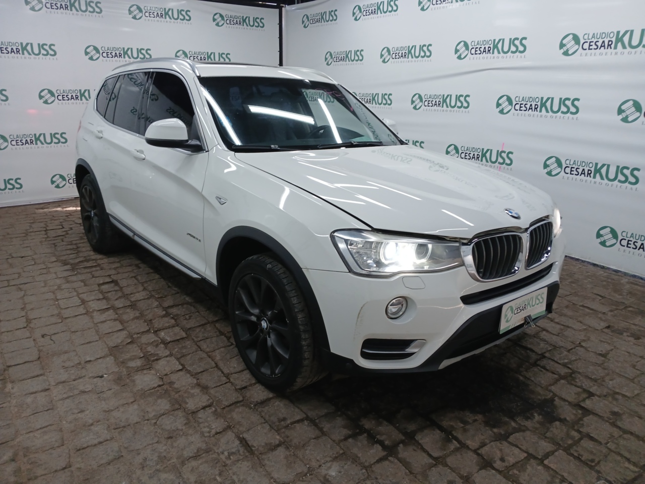 BMW/X3 XDRIVE 20I — foto do lote