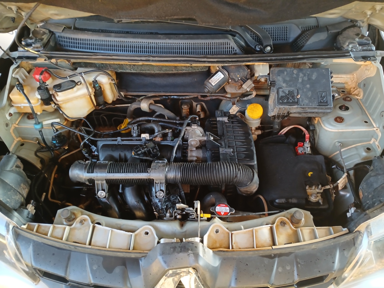 RENAULT/KWID OUTSID 10 MT — foto 6 de 8