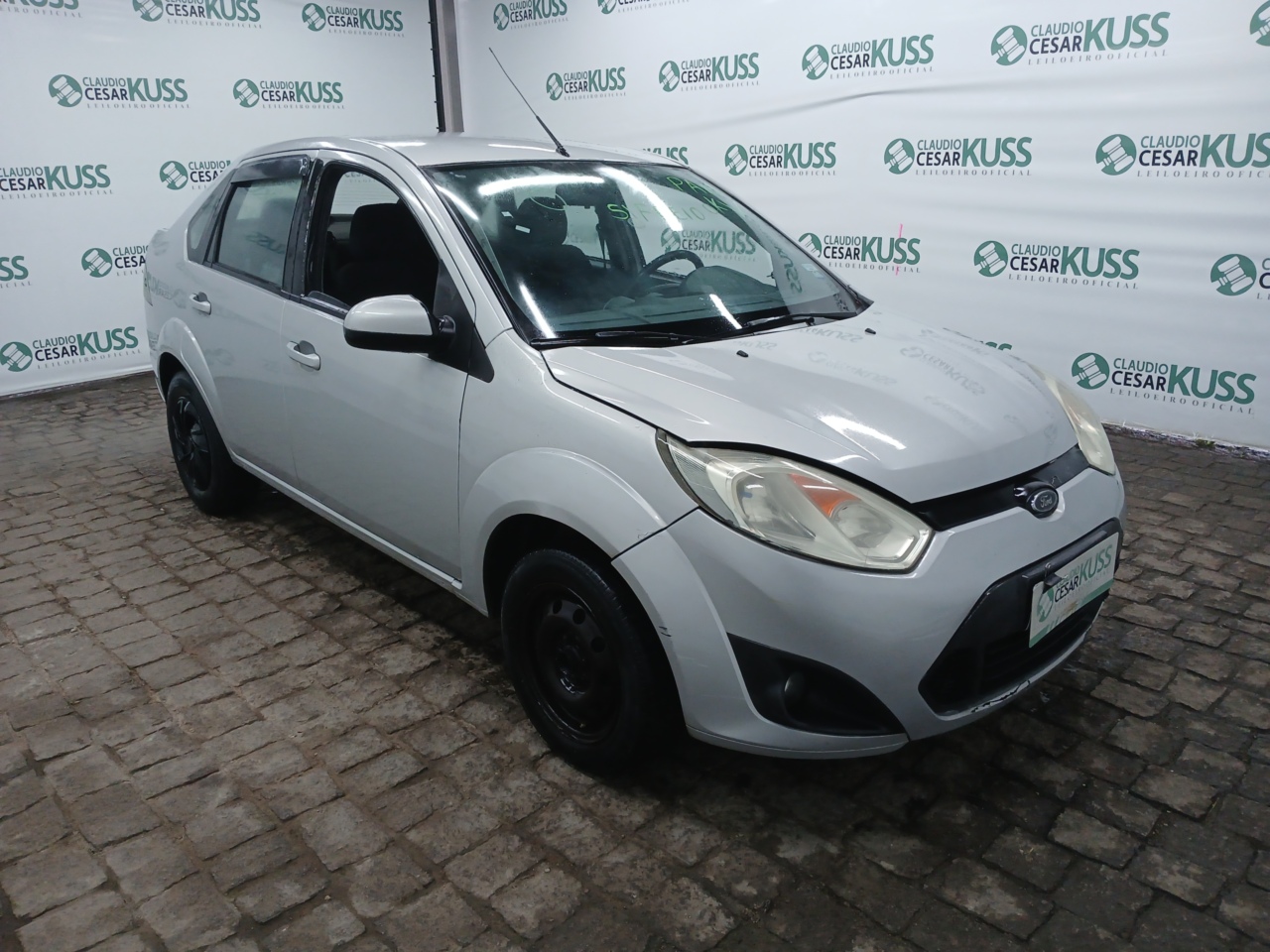 FORD/FIESTA SEDAN 1.6 FLEX — foto 4 de 8