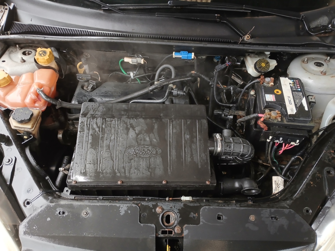 FORD/FIESTA SEDAN 1.6 FLEX — foto 6 de 8