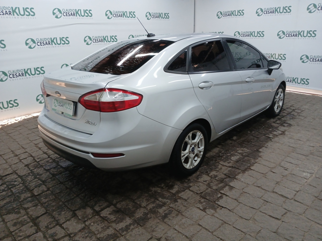 IMP FORD/FIESTA SD 1.6 LS E — foto 3 de 8