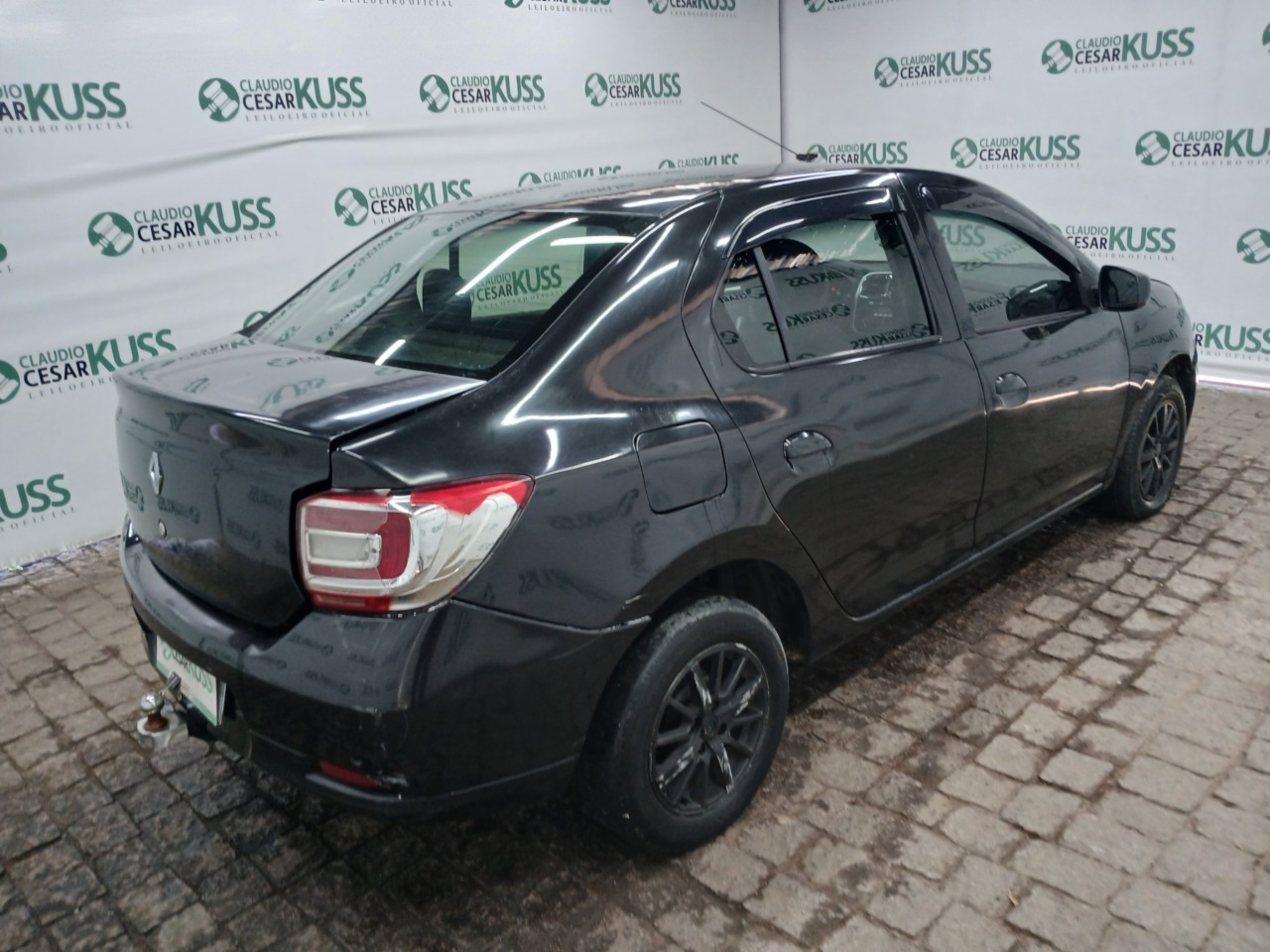 RENAULT/LOGAN EXPR 16 M — foto 3 de 8