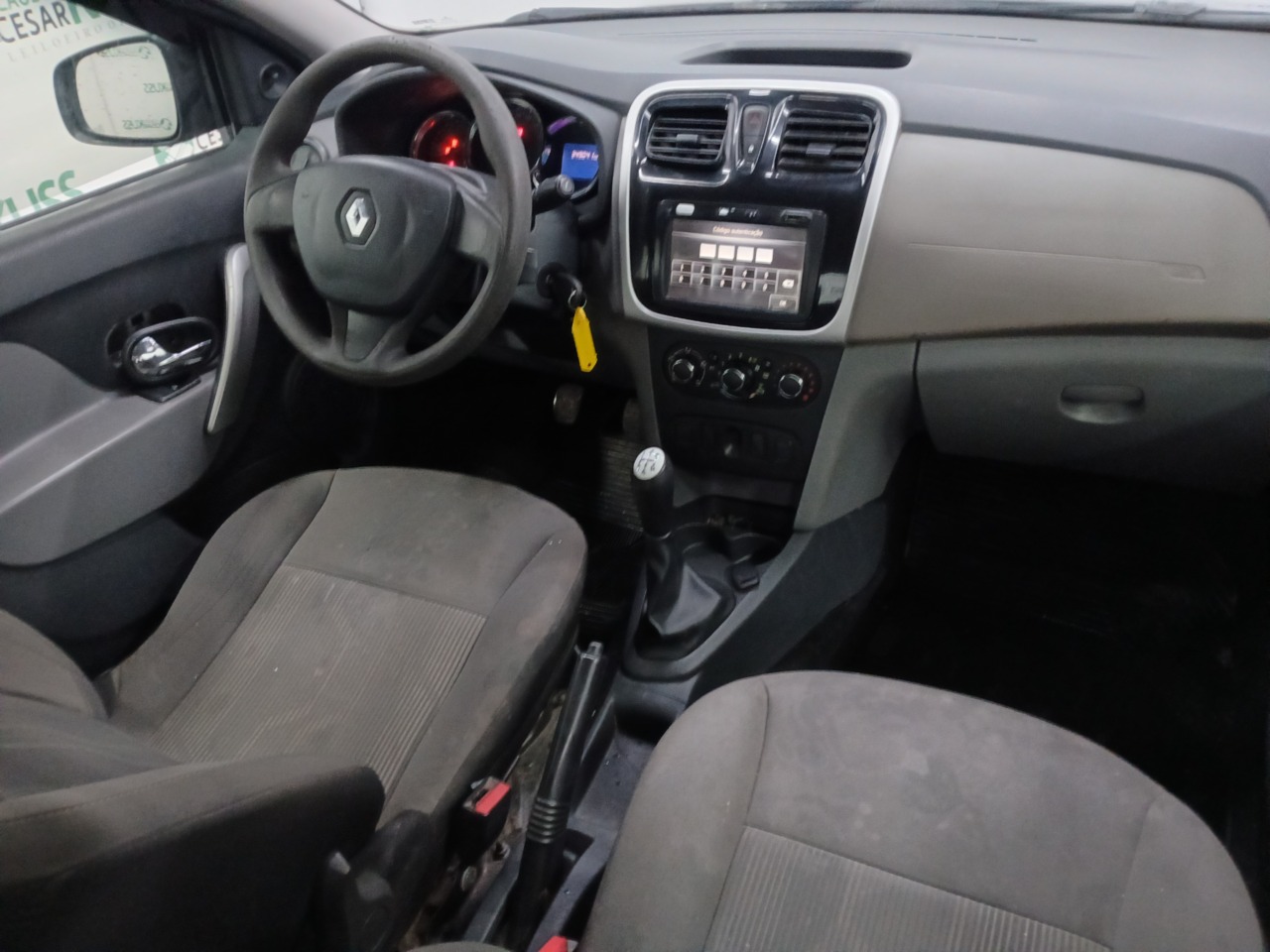 RENAULT/LOGAN EXPR 16 M — foto 5 de 8