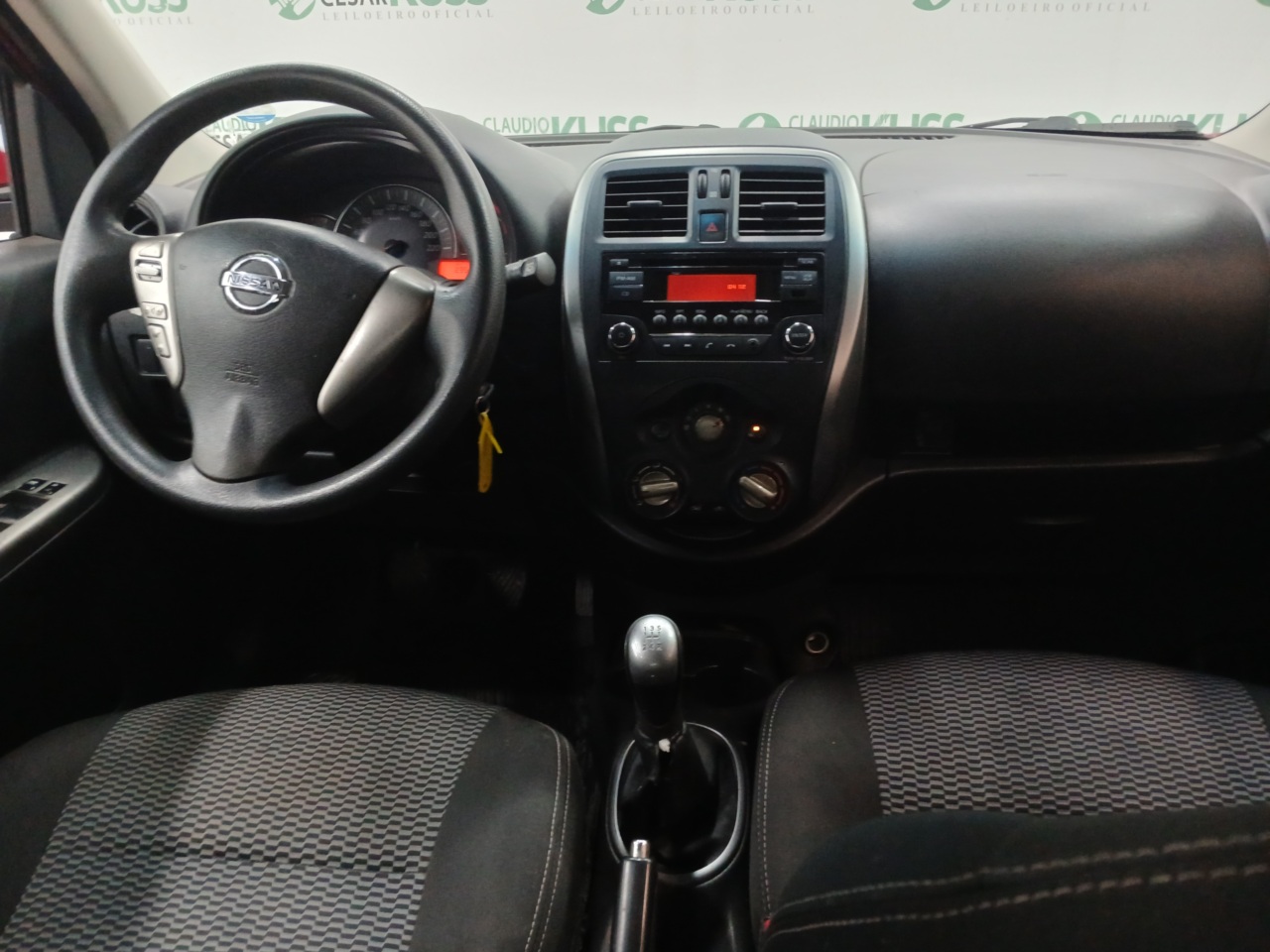 NISSAN/MARCH 10 SV — foto 5 de 8