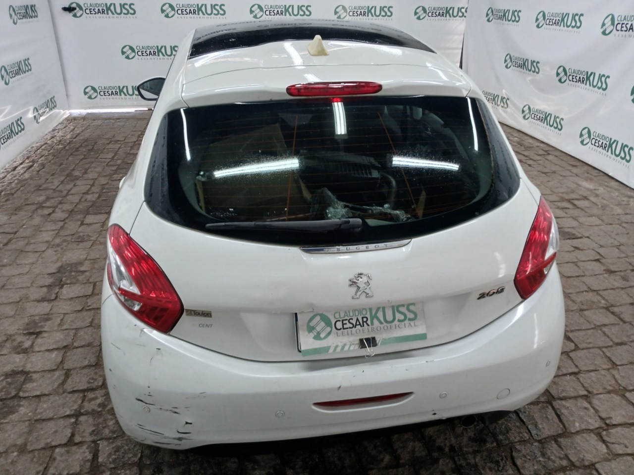 PEUGEOT/208 ALLURE — foto 8 de 8