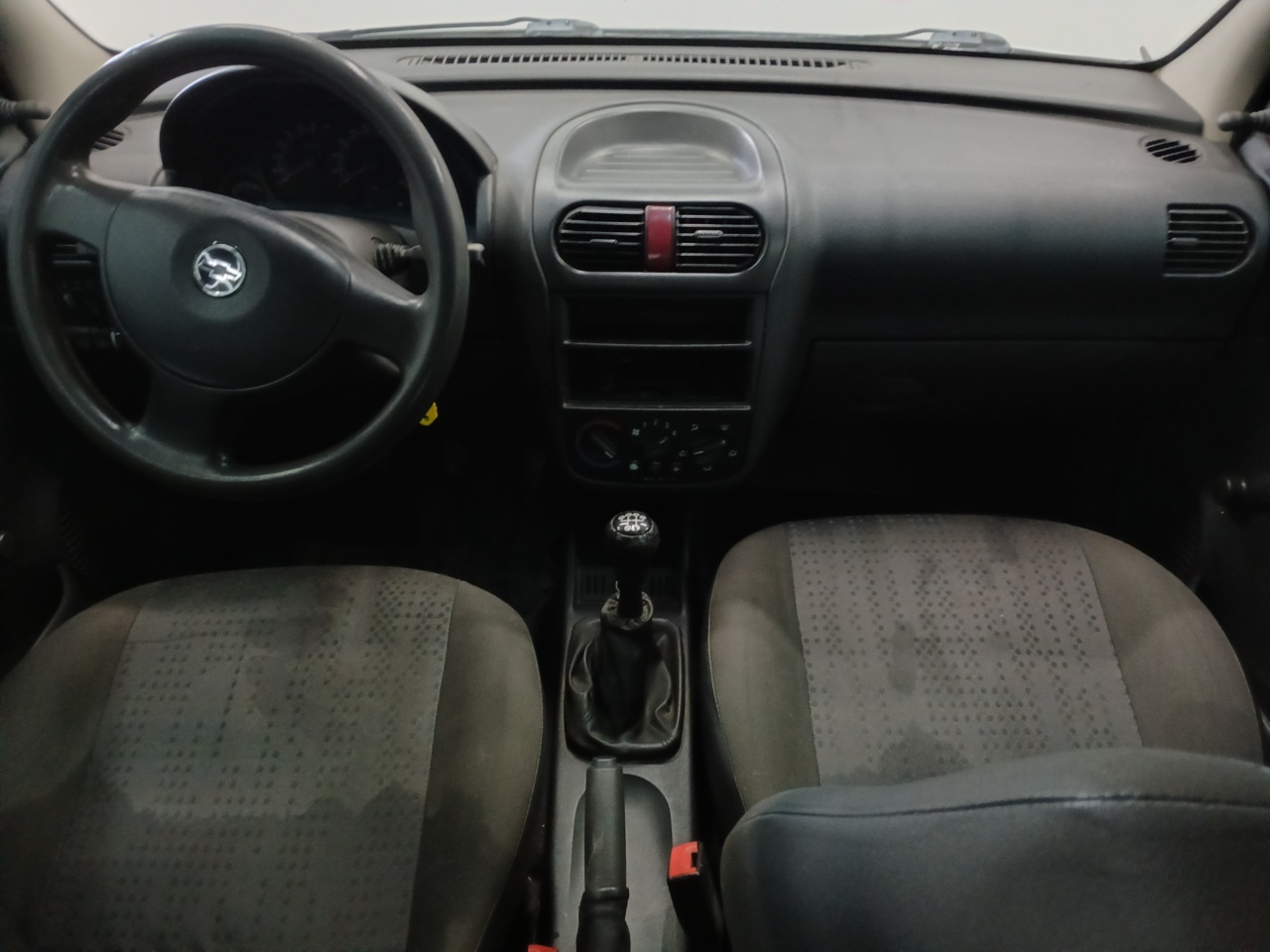 GM/CORSA HATCH JOY — foto 5 de 8