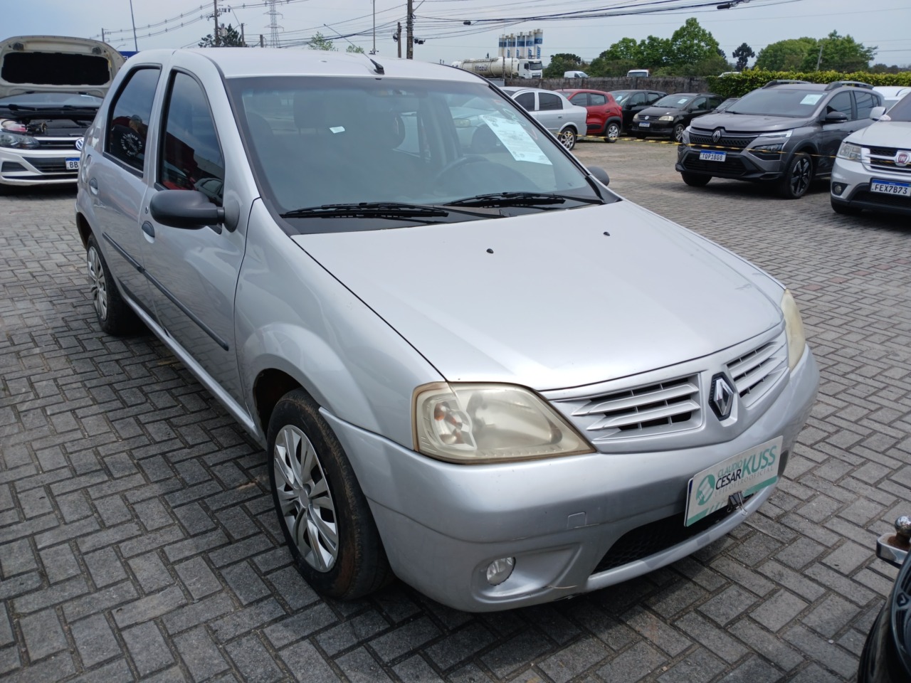 RENAULT/LOGAN EXP 16 — foto 4 de 8