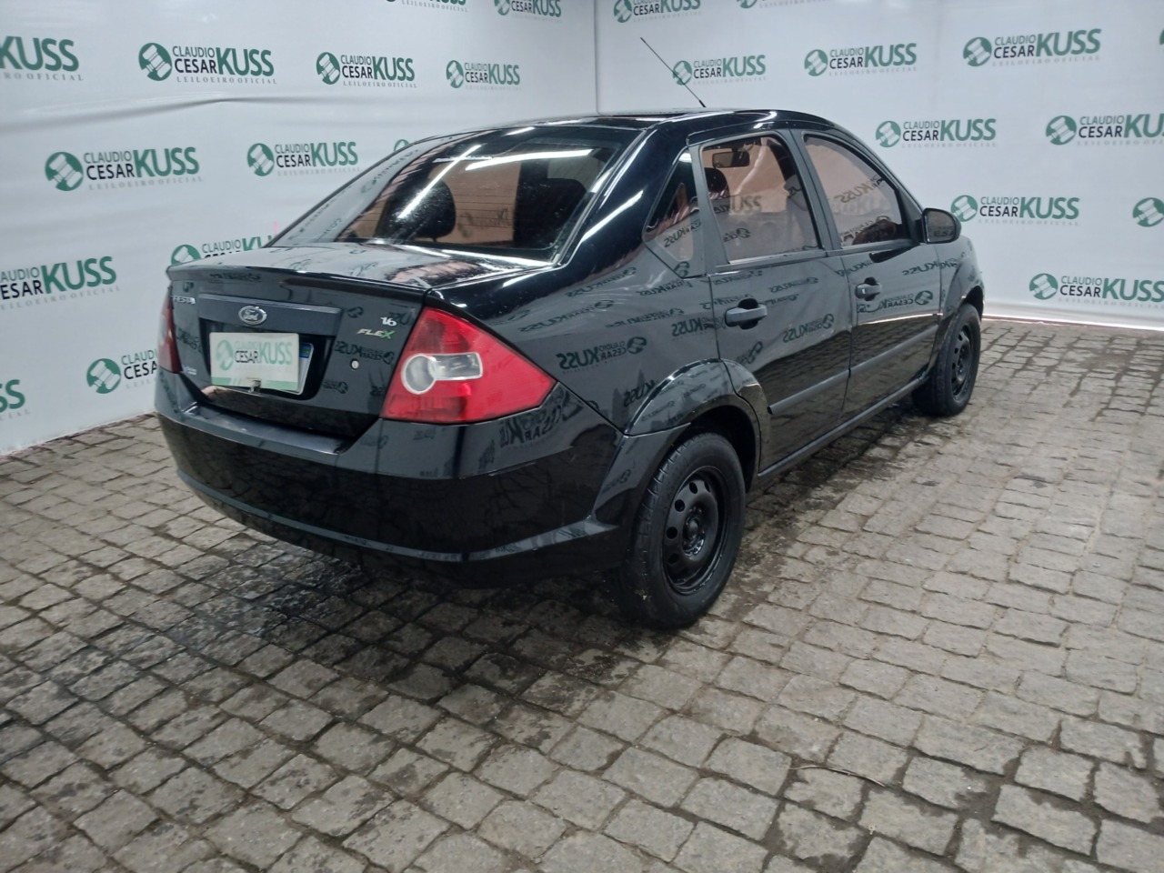 FORD/FIESTA SEDAN 1.6 FLEX — foto 3 de 8