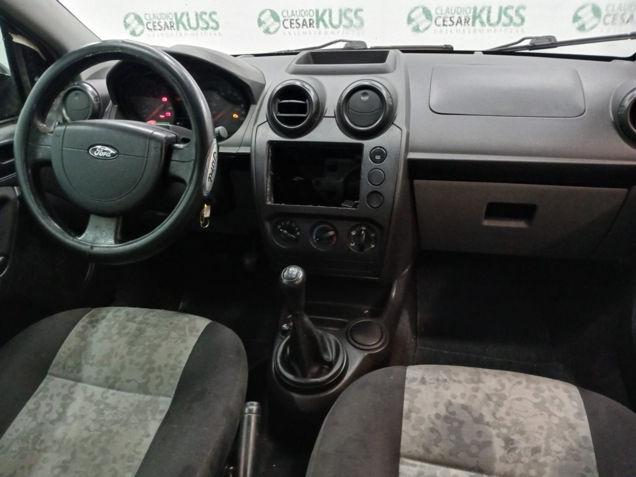 FORD/FIESTA SEDAN 1.6 FLEX — foto 5 de 8