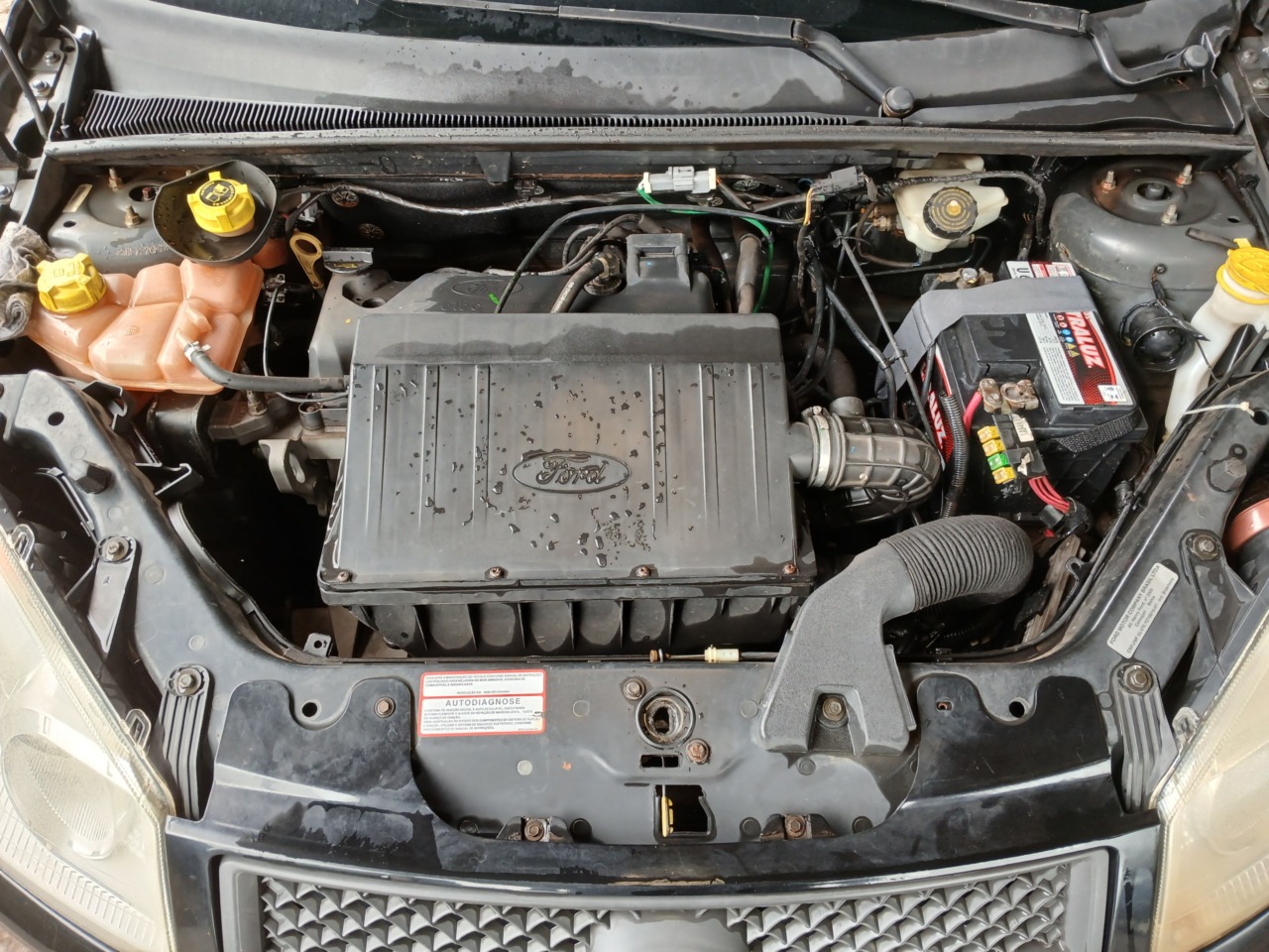 FORD/FIESTA SEDAN 1.6 FLEX — foto 6 de 8