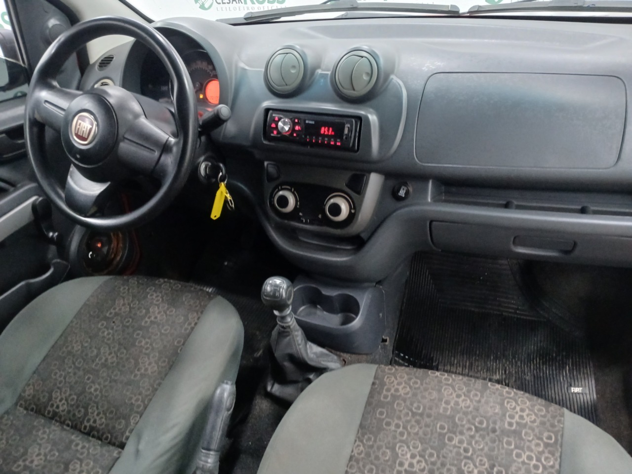FIAT/UNO VIVACE 1.0 — foto 5 de 8