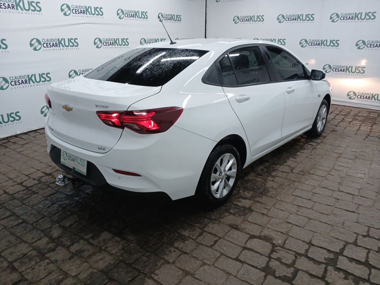 CHEV/ONIX PLUS 10T AT LTZ — foto 3 de 8