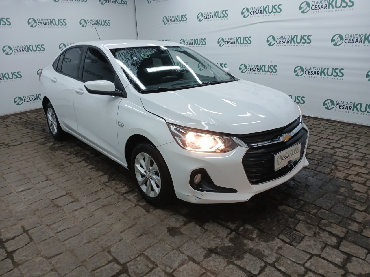 CHEV/ONIX PLUS 10T AT LTZ — foto 4 de 8