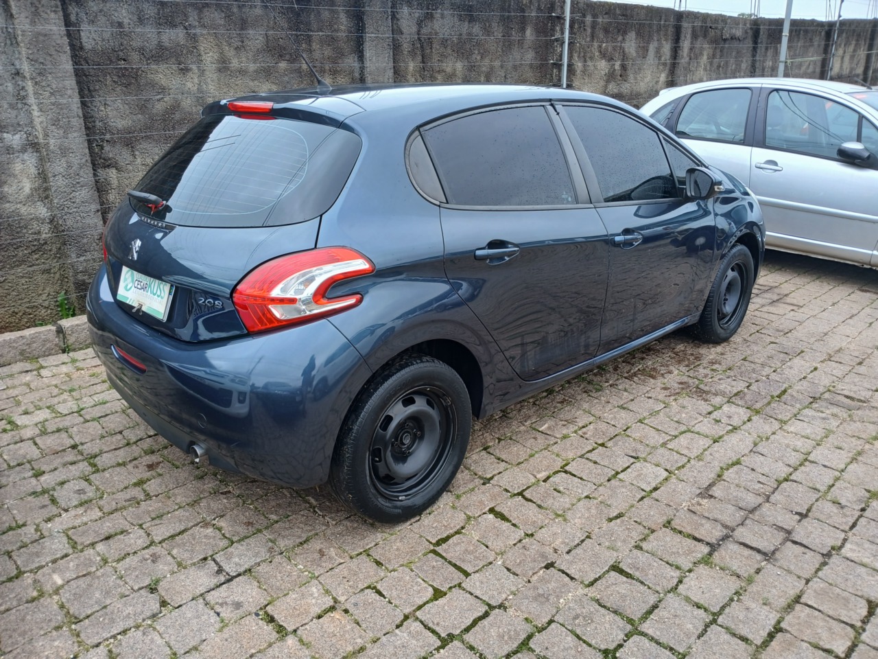 PEUGEOT/208 ACTIVE — foto 3 de 8