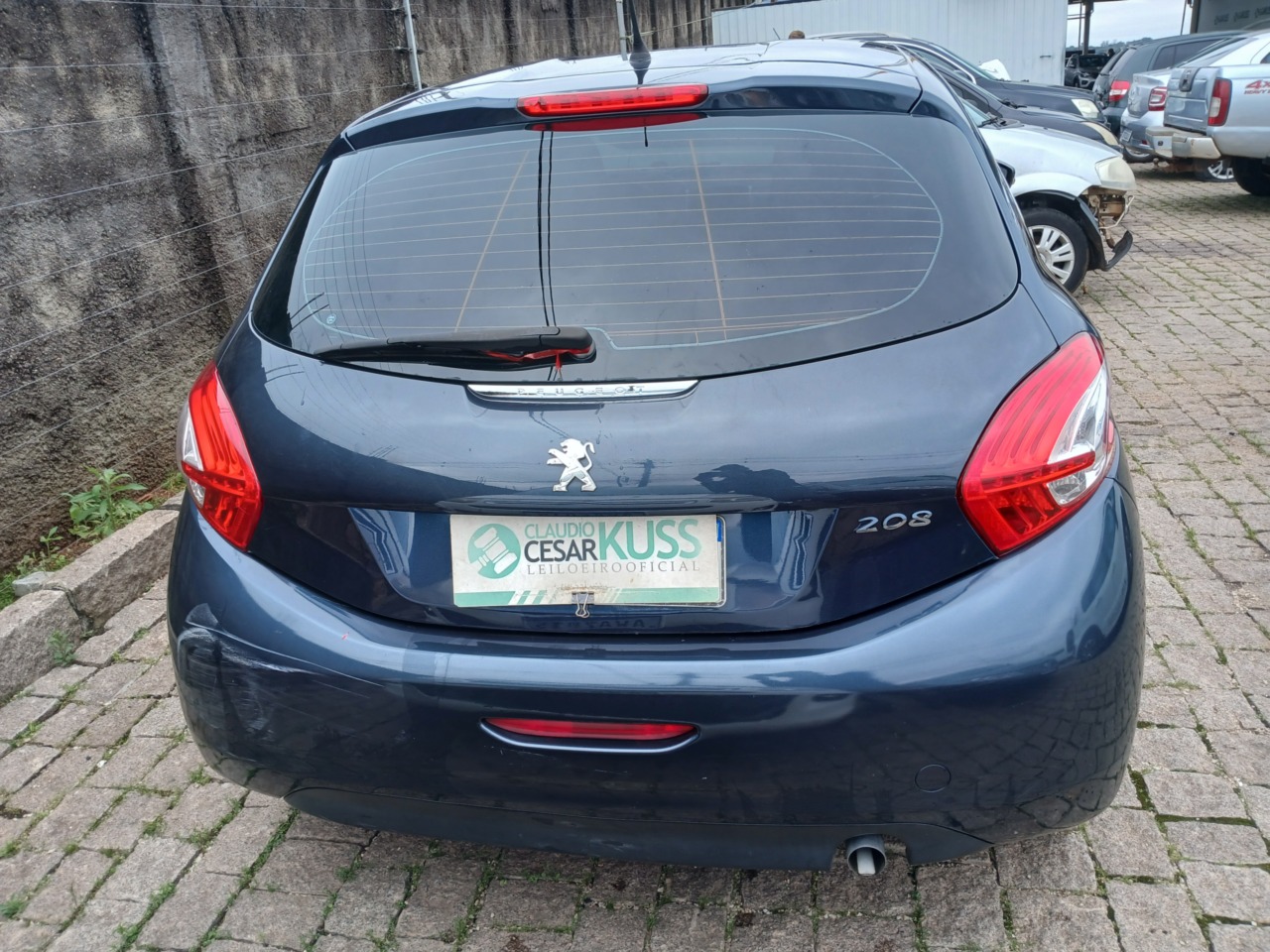 PEUGEOT/208 ACTIVE — foto 8 de 8