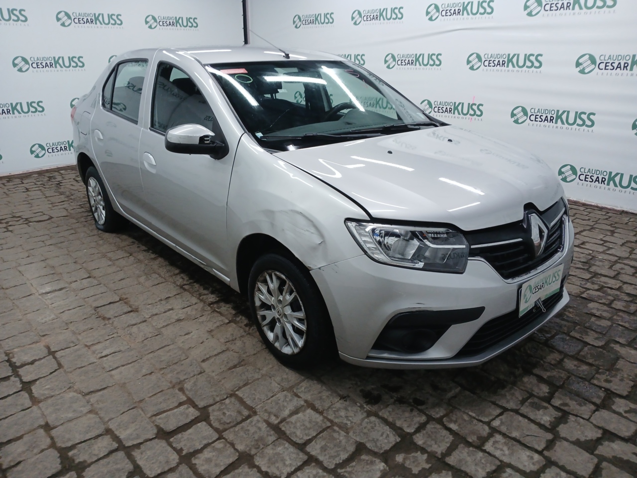 RENAULT/LOGAN ZEN 10 MT — foto 4 de 8
