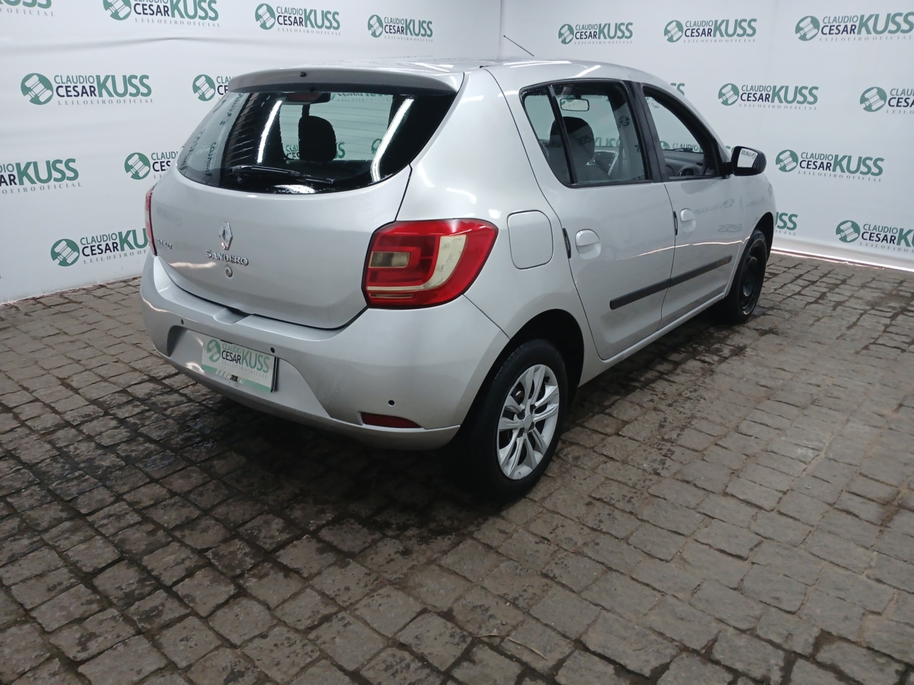 RENAULT/SANDERO EXPR 10 — foto 3 de 8
